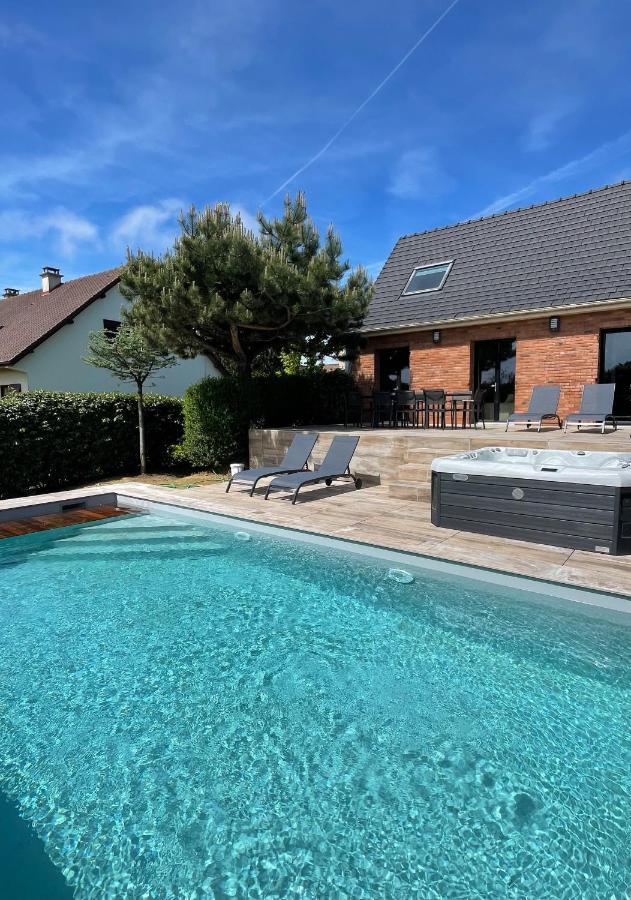 Superbe Maison Avec Piscine Et Jacuzzi Dans Les Dunes 昂布勒特斯 外观 照片